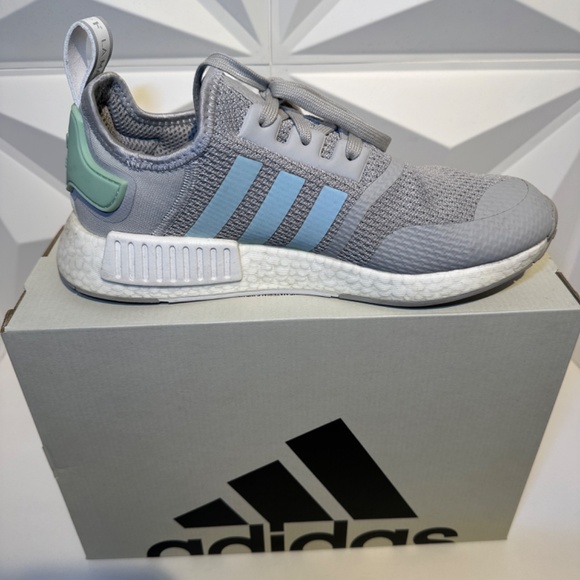 adidas NMD_R1 Grey Blush Green - Size 10 (Pre-Owned)